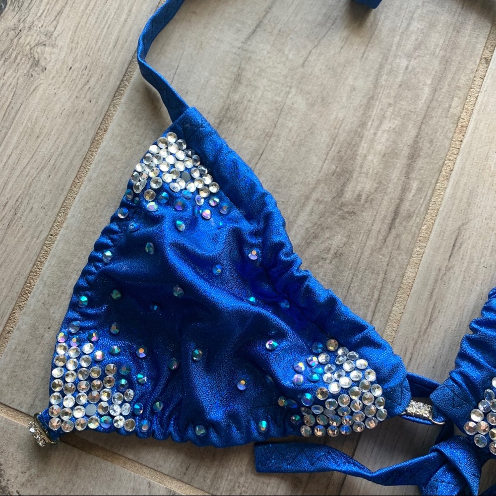 Beautiful Blue Bikini - image 8